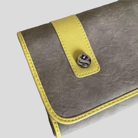 🌺 The Limited Faux Leather Fold-Over Taupe & Yellow Colorblock Clutch NWT - Picture 2 of 9